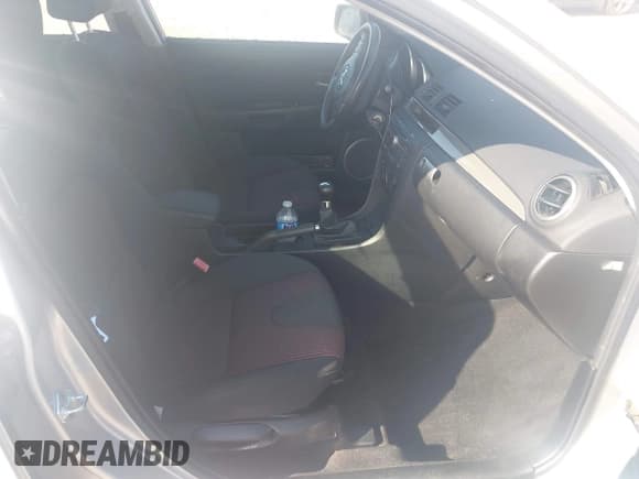 ✅ 2005 Mazda 3 s • VIN: JM1BK143751256585 • Lot: 43694670. Listed on IAAI with 59,822 mi. Free auction sales archive from the USA and detailed vehicle history report at DreamBid. Image 5.