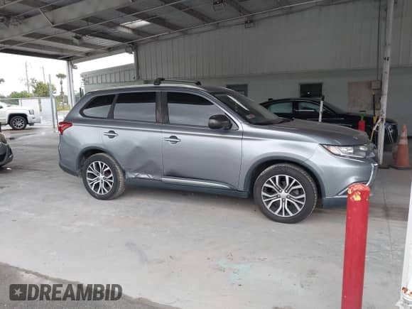 2017 Mitsubishi Outlander ES with VIN JA4AD2A39HZ034565, listed as a IAAI auction lot 43352016 with 187,984 mi miles and . Bid and sale history available at DreamBid. Image 12.