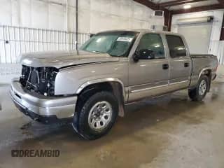 ✅ 2006 Chevrolet Silverado 1500 LS • VIN: 2GCEK13VX61299927 • Lot: 59918435. Wystawiony na Copart z przebiegiem 244 626 mil mil. Skorzystaj z bezpłatnego archiwum sprzedaży aukcyjnych z USA i zobacz szczegółowy raport historii pojazdu na DreamBid. Zdjęcie 1.