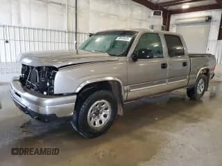✅ 2006 Chevrolet Silverado 1500 LS • VIN: 2GCEK13VX61299927 • Лот: 59918435. Опубликован ранее на Copart с пробегом 244 626 миль. Бесплатный доступ к архиву аукционных продаж из США и подробный отчёт об истории автомобиля на DreamBid. Изображение 1.