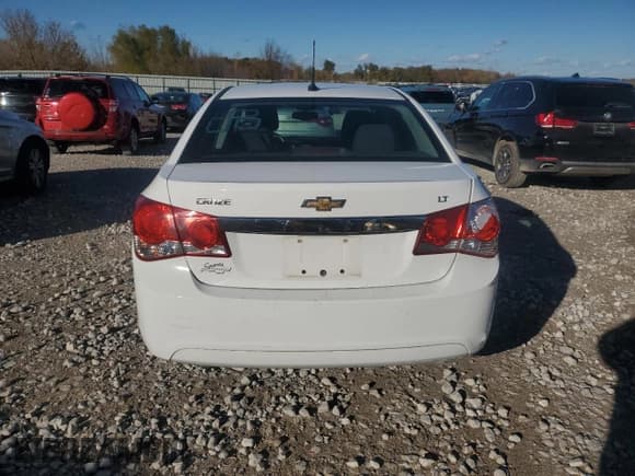 ✅ 2014 Chevrolet Cruze 1LT • VIN: 1G1PC5SB5E7469416 • Lot: 89702525. Listed on Copart with 216,472 mi. Free auction sales archive from the USA and detailed vehicle history report at DreamBid. Image 6.