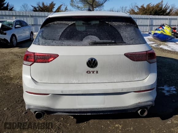 ✅ 2023 Volkswagen Golf GTI Autobahn • VIN: WVW6A7CD7PW120691 • Lot: 42679815. Wystawiony na Copart z przebiegiem 31 896 mil. Bezpłatny archiwum sprzedaży aukcyjnych z USA i szczegółowy raport historii pojazdu na DreamBid. Zdjęcie 6.