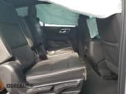 ✅ 2023 Chevrolet Suburban Premier • VIN: 1GNSKFKD2PR298800 • Lot: 80993954. Wystawiony na Copart z przebiegiem Nie podano. Bezpłatny archiwum sprzedaży aukcyjnych z USA i szczegółowy raport historii pojazdu na DreamBid. Zdjęcie 10.