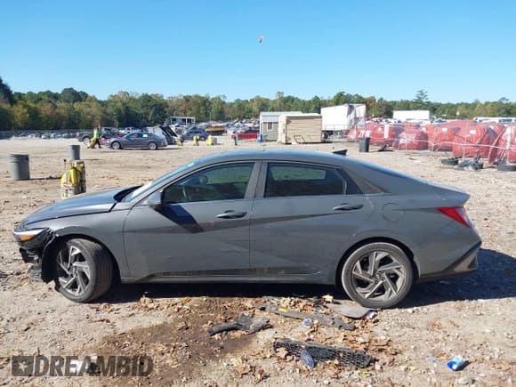 ✅ 2024 Hyundai Elantra Limited • VIN: KMHLP4DG5RU652220 • Лот: 43422072. Опубликован ранее на IAAI с пробегом 14 978 миль. Бесплатный доступ к архиву аукционных продаж из США и подробный отчёт об истории автомобиля на DreamBid. Изображение 14.