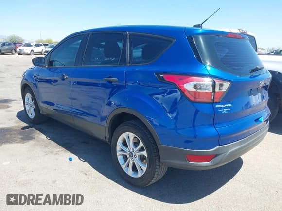 ✅ 2017 Ford Escape S • VIN: 1FMCU0F76HUC02234 • Lot: 42451594. Wystawiony na IAAI z przebiegiem 140 636 mil. Bezpłatny archiwum sprzedaży aukcyjnych z USA i szczegółowy raport historii pojazdu na DreamBid. Zdjęcie 3.