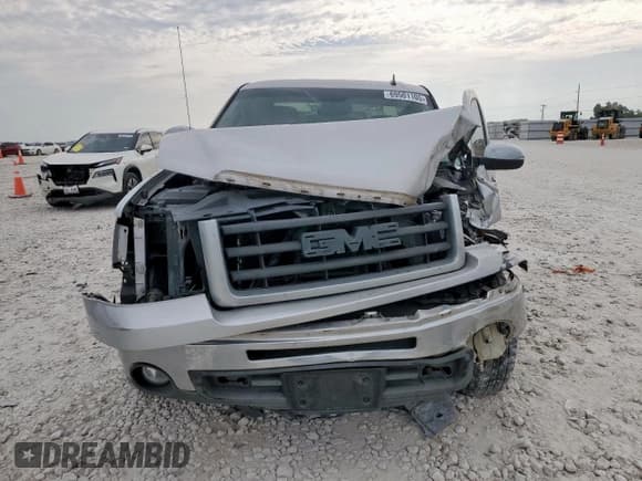 ✅ 2011 GMC Sierra 1500 SLE • VIN: 1GTR1VE09BZ167370 • Lot: 69501105. Wystawiony na Copart z przebiegiem Nie podano. Bezpłatny archiwum sprzedaży aukcyjnych z USA i szczegółowy raport historii pojazdu na DreamBid. Zdjęcie 5.