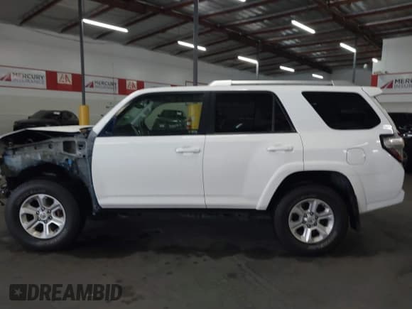 ✅ 2016 Toyota 4Runner SR5 • VIN: JTEZU5JR8G5141428 • Lot: 43429881. Listed on IAAI with 221,227 mi. Free auction sales archive from the USA and detailed vehicle history report at DreamBid. Image 14.