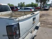 ✅ 2018 Chevrolet Silverado 1500 LT • VIN: 1GCPCREC7JF116128 • Lot: 42902108. Wystawiony na IAAI z przebiegiem 332 831 mil. Bezpłatny archiwum sprzedaży aukcyjnych z USA i szczegółowy raport historii pojazdu na DreamBid. Zdjęcie 20.