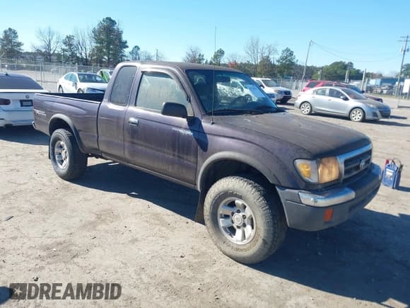 ✅ 1999 Toyota Tacoma • VIN: 4TAWN72NXXZ548599 • Lot: 43729511. Wystawiony na IAAI z przebiegiem 210 175 mil. Bezpłatny archiwum sprzedaży aukcyjnych z USA i szczegółowy raport historii pojazdu na DreamBid. Zdjęcie 1.
