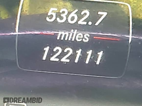 ✅ 2013 Mercedes-Benz C 300 Sport • VIN: WDDGF8AB9DR254857 • Lot: 39142982. Wystawiony na IAAI z przebiegiem 122 111 mil. Bezpłatny archiwum sprzedaży aukcyjnych z USA i szczegółowy raport historii pojazdu na DreamBid. Zdjęcie 12.