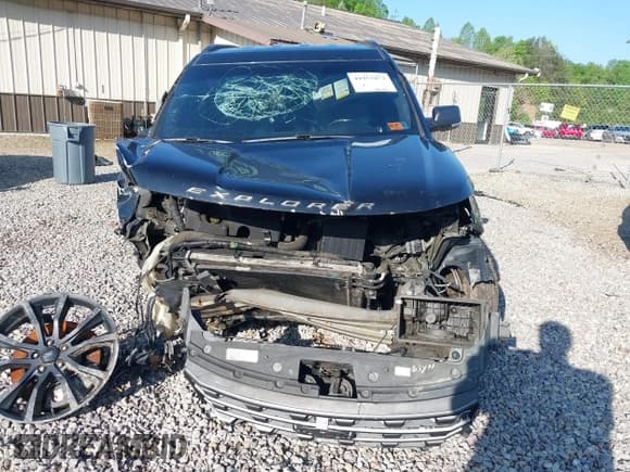 ✅ 2017 Ford Explorer XLT • VIN: 1FM5K8D8XHGA30913 • Lot: 41957873. Wystawiony na IAAI z przebiegiem 146 872 mil. Bezpłatny archiwum sprzedaży aukcyjnych z USA i szczegółowy raport historii pojazdu na DreamBid. Zdjęcie 13.