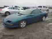 1997 Chevrolet Camaro z VIN 2G1FP22K2V2137195, wystawiony jako Copart lot #46000735 z przebiegiem 96 313 mil mil oraz Czysty tytuł • Clean title. Historia ofert i sprzedaży dostępna na DreamBid. Obrazek 1.