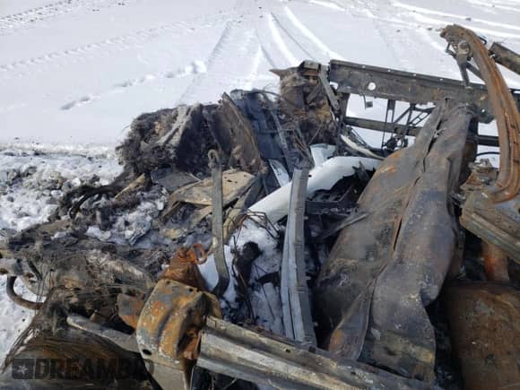 1990 Chevrolet Corvette z VIN 1G1YY3381L5118833, wystawiony jako Copart lot #87943005 z przebiegiem Nie podano mil oraz Nie do naprawy • Non repairable. Historia ofert i sprzedaży dostępna na DreamBid. Obrazek 10.