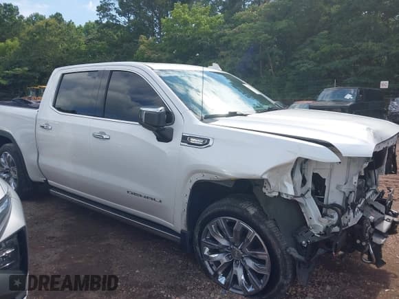 ✅ 2022 GMC Sierra 1500 • VIN: 3GTUUGET6NG585901 • Lot: 42601844. Wystawiony na IAAI z przebiegiem 57 633 mil. Bezpłatny archiwum sprzedaży aukcyjnych z USA i szczegółowy raport historii pojazdu na DreamBid. Zdjęcie 13.