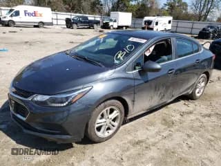 ✅ 2018 Chevrolet Cruze LT • VIN: 1G1BE5SM7J7138711 • Lot: 46753963. Listed on Copart with 82,379 mi. Free auction sales archive from the USA and detailed vehicle history report at DreamBid. Image 1.