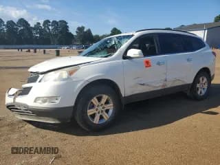 ✅ 2012 Chevrolet Traverse 1LT • VIN: 1GNKRGED8CJ242916 • Lot: 70702674. Wystawiony na Copart z przebiegiem 248 782 mil. Bezpłatny archiwum sprzedaży aukcyjnych z USA i szczegółowy raport historii pojazdu na DreamBid. Zdjęcie 1.