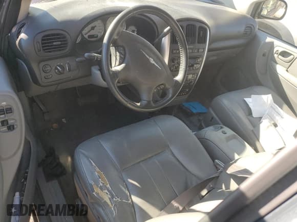 ✅ 2005 Chrysler Town & Country Touring • VIN: 2C8GP54L55R209578 • Лот: 92876895. Опубликован ранее на Copart с пробегом 169 139 миль. Бесплатный доступ к архиву аукционных продаж из США и подробный отчёт об истории автомобиля на DreamBid. Изображение 8.