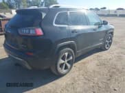 ✅ 2019 Jeep Cherokee Limited • VIN: 1C4PJMDX4KD246023 • Lot: 43313682. Wystawiony na IAAI z przebiegiem 72 894 mil. Bezpłatny archiwum sprzedaży aukcyjnych z USA i szczegółowy raport historii pojazdu na DreamBid. Zdjęcie 4.
