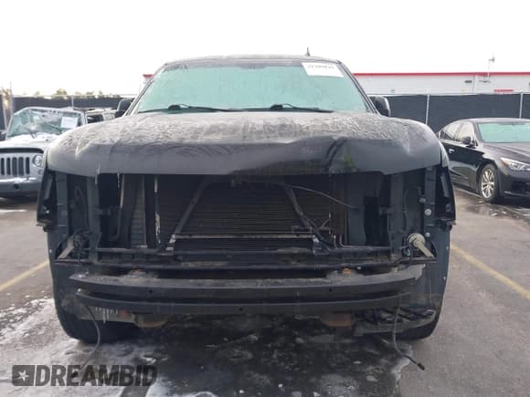 ✅ 2008 Chevrolet Suburban LTZ • VIN: 1GNFC16048J195872 • Лот: 41389825. Опубликован ранее на IAAI с пробегом 207 421 миль. Бесплатный доступ к архиву аукционных продаж из США и подробный отчёт об истории автомобиля на DreamBid. Изображение 6.