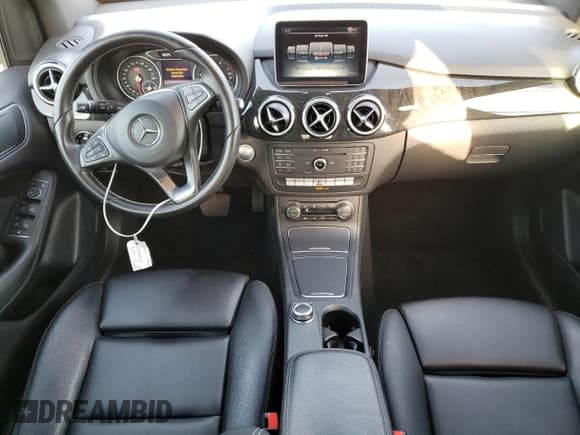 ✅ 2016 Mercedes-Benz B • VIN: WDDMH4GB6GJ392825 • Lot: 76790804. Wystawiony na Copart z przebiegiem 98 584 mil. Bezpłatny archiwum sprzedaży aukcyjnych z USA i szczegółowy raport historii pojazdu na DreamBid. Zdjęcie 8.