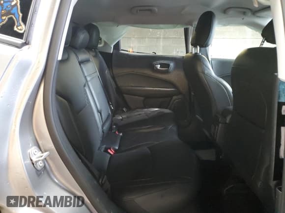 ✅ 2019 Jeep Compass Latitude • VIN: 3C4NJDBB9KT601535 • Lot: 58343345. Wystawiony na Copart z przebiegiem 50 346 mil. Bezpłatny archiwum sprzedaży aukcyjnych z USA i szczegółowy raport historii pojazdu na DreamBid. Zdjęcie 11.