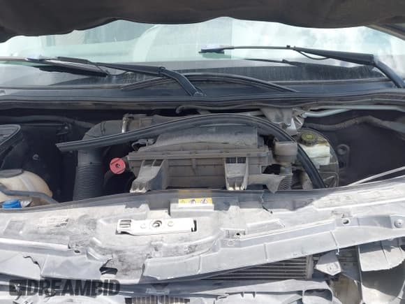 ✅ 2015 Mercedes-Benz Sprinter Passenger • VIN: WDZPE7DC1FP111850 • Lot: 41920037. Wystawiony na IAAI z przebiegiem 127 121 mil. Bezpłatny archiwum sprzedaży aukcyjnych z USA i szczegółowy raport historii pojazdu na DreamBid. Zdjęcie 10.