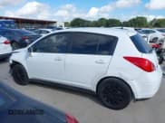 ✅ 2008 Nissan Versa SL • VIN: 3N1BC13E18L415603 • Лот: 43004048. Опубликован ранее на IAAI с пробегом 184 015 миль. Бесплатный доступ к архиву аукционных продаж из США и подробный отчёт об истории автомобиля на DreamBid. Изображение 14.