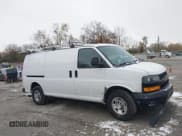 ✅ 2020 Chevrolet Express Cargo • VIN: 1GCWGAFG9L1237973 • Lot: 43649275. Wystawiony na IAAI z przebiegiem 87 903 mil. Bezpłatny archiwum sprzedaży aukcyjnych z USA i szczegółowy raport historii pojazdu na DreamBid. Zdjęcie 14.