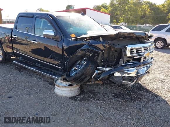 2015 Chevrolet Silverado 1500 LTZ z VIN 3GCUKSEC0FG537689, wystawiony jako IAAI lot #43118408 z przebiegiem 127 218 mil mil oraz . Historia ofert i sprzedaży dostępna na DreamBid. Obrazek 19.