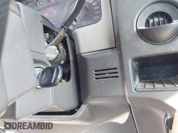 ✅ 2009 Ford F-150 XL • VIN: 1FTRF12W29KA94512 • Lot: 43915799. Listed on IAAI with 130,559 mi. Free auction sales archive from the USA and detailed vehicle history report at DreamBid. Image 11.