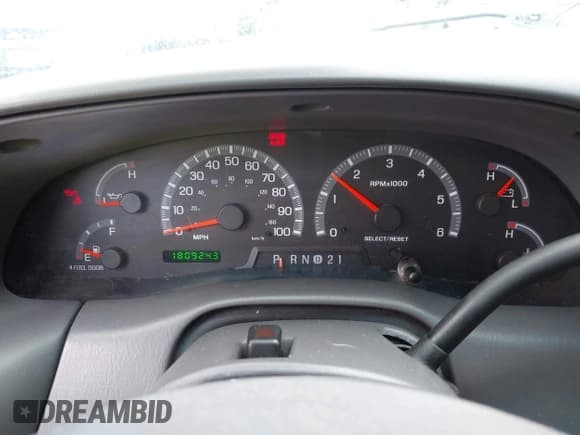 ✅ 2002 Ford F-150 XL • VIN: 2FTRX17L42CA98695 • Lot: 42154232. Listed on IAAI with 180,924 mi. Free auction sales archive from the USA and detailed vehicle history report at DreamBid. Image 7.