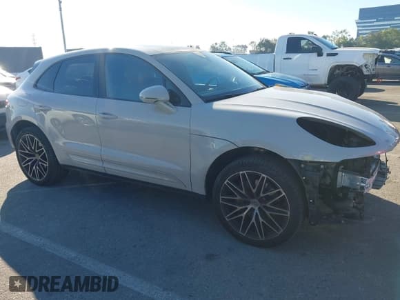 ✅ 2023 Porsche Macan • VIN: WP1AA2A54PLB21452 • Lot: 43471325. Listed on IAAI with 33,038 mi. Free auction sales archive from the USA and detailed vehicle history report at DreamBid. Image 1.