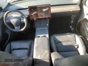 ✅ 2022 Tesla Model Y Long Range • VIN: 7SAYGDEE0NF534315 • Lot: 87289405. Wystawiony na Copart z przebiegiem 46 837 mil. Bezpłatny archiwum sprzedaży aukcyjnych z USA i szczegółowy raport historii pojazdu na DreamBid. Zdjęcie 8.