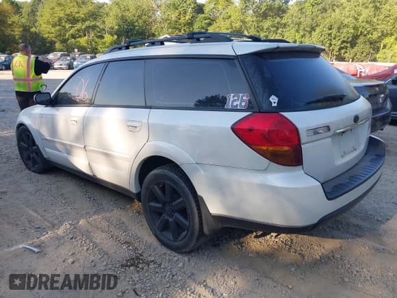 ✅ 2007 Subaru Legacy Outback Limited • VIN: 4S4BP62C777310819 • Lot: 42957440. Wystawiony na IAAI z przebiegiem 119 526 mil. Bezpłatny archiwum sprzedaży aukcyjnych z USA i szczegółowy raport historii pojazdu na DreamBid. Zdjęcie 3.