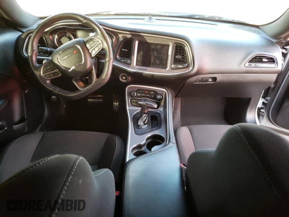 ✅ 2020 Dodge Challenger R/T Scat Pack • VIN: 2C3CDZFJ2LH222940 • Lot: 37745773. Wystawiony na Copart z przebiegiem 29 481 mil. Bezpłatny archiwum sprzedaży aukcyjnych z USA i szczegółowy raport historii pojazdu na DreamBid. Zdjęcie 8.