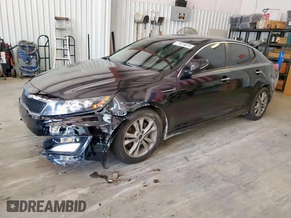 ✅ 2011 Kia Optima EX • VIN: KNAGN4A76B5073069 • Lot: 71015615. Listed on Copart with 151,231 mi. Free auction sales archive from the USA and detailed vehicle history report at DreamBid. Image 1.