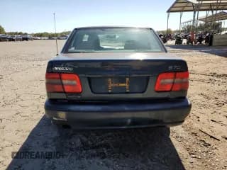 ✅ 1998 Volvo S70 • VIN: YV1LS5531W2483710 • Lot: 76098124. Wystawiony na Copart z przebiegiem 236 374 mil. Bezpłatny archiwum sprzedaży aukcyjnych z USA i szczegółowy raport historii pojazdu na DreamBid. Zdjęcie 6.