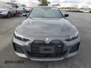 ✅ 2025 BMW i4 M50 • VIN: WBY33HD03SFV48909 • Lot: 92946215. Wystawiony na Copart z przebiegiem 2 028 mil. Bezpłatny archiwum sprzedaży aukcyjnych z USA i szczegółowy raport historii pojazdu na DreamBid. Zdjęcie 5.