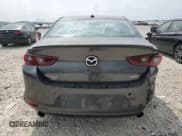 ✅ 2023 Mazda 3 Premium Plus • VIN: 3MZBPBEY0PM384638 • Lot: 51742225. Wystawiony na Copart z przebiegiem 15 624 mil. Bezpłatny archiwum sprzedaży aukcyjnych z USA i szczegółowy raport historii pojazdu na DreamBid. Zdjęcie 6.