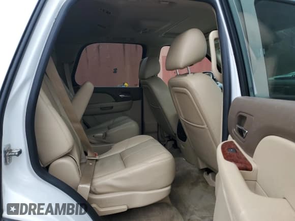 ✅ 2014 Chevrolet Tahoe LT • VIN: 1GNSCBE0XER101707 • Лот: 85316475. Опубликован ранее на Copart с пробегом 177 171 миль. Бесплатный доступ к архиву аукционных продаж из США и подробный отчёт об истории автомобиля на DreamBid. Изображение 11.