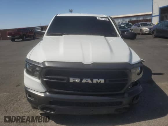 2023 Ram 1500 Tradesman z VIN 1C6RRENT0PN693234, wystawiony jako Copart lot #61307425 z przebiegiem 6 302 mil mil oraz Szkoda całkowita • Salvage title. Historia ofert i sprzedaży dostępna na DreamBid. Obrazek 5.