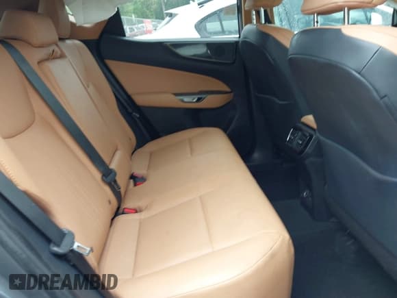 ✅ 2024 Lexus NX 250 • VIN: 2T2ADCAZ5RC006589 • Lot: 41975513. Wystawiony na IAAI z przebiegiem Nie podano. Bezpłatny archiwum sprzedaży aukcyjnych z USA i szczegółowy raport historii pojazdu na DreamBid. Zdjęcie 8.