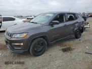 ✅ 2020 Jeep Compass Sport • VIN: 3C4NJCAB5LT253083 • Лот: 82331125. Опубликован ранее на Copart с пробегом 120 839 миль. Бесплатный доступ к архиву аукционных продаж из США и подробный отчёт об истории автомобиля на DreamBid. Изображение 1.