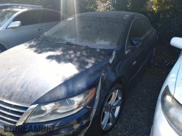 ✅ 2014 Volkswagen CC Sport • VIN: WVWBP7AN4EE511986 • Lot: 43253841. Wystawiony na IAAI z przebiegiem 156 088 mil. Bezpłatny archiwum sprzedaży aukcyjnych z USA i szczegółowy raport historii pojazdu na DreamBid. Zdjęcie 2.