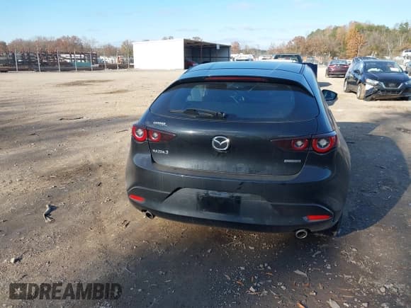 ✅ 2022 Mazda 3 S • VIN: JM1BPAJLXN1512661 • Lot: 40978255. Listed on IAAI with Not provided. Free auction sales archive from the USA and detailed vehicle history report at DreamBid. Image 15.