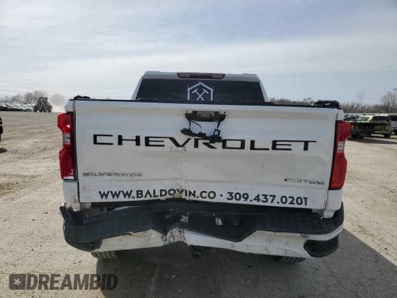 ✅ 2022 Chevrolet Silverado 1500 Custom • VIN: 3GCPYBEK5NG161010 • Lot: 48118315. Wystawiony na Copart z przebiegiem 37 968 mil. Bezpłatny archiwum sprzedaży aukcyjnych z USA i szczegółowy raport historii pojazdu na DreamBid. Zdjęcie 6.