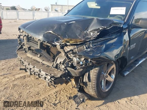 ✅ 2016 Ram 1500 Express • VIN: 3C6RR6KT3GG275513 • Lot: 43005584. Listed on IAAI with 198,277 mi. Free auction sales archive from the USA and detailed vehicle history report at DreamBid. Image 6.