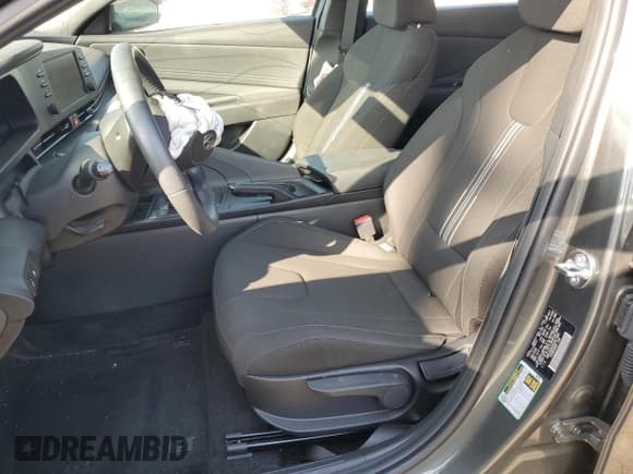 ✅ 2025 Hyundai Elantra SEL Sport • VIN: KMHLM4DG0SU927989 • Lot: 81046305. Listed on Copart with 9,734 mi. Free auction sales archive from the USA and detailed vehicle history report at DreamBid. Image 7.