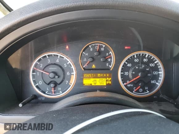 ✅ 2014 Nissan Armada Platinum • VIN: 5N1BA0NC6EN600004 • Lot: 47252755. Listed on Copart with 232,571 mi. Free auction sales archive from the USA and detailed vehicle history report at DreamBid. Image 9.