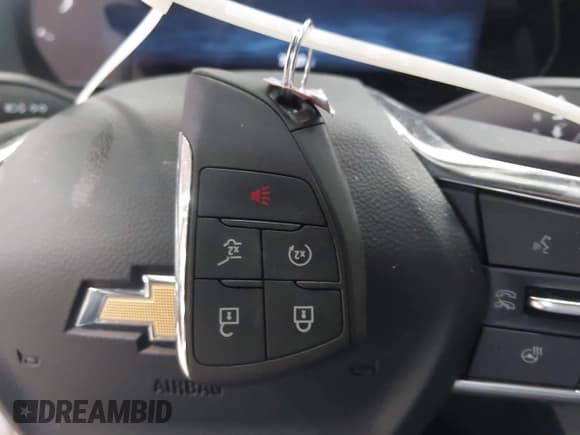 ✅ 2025 Chevrolet Equinox AWD LT • VIN: 3GNAXPEG2SL106798 • Lot: 43469456. Wystawiony na IAAI z przebiegiem 7 607 mil. Bezpłatny archiwum sprzedaży aukcyjnych z USA i szczegółowy raport historii pojazdu na DreamBid. Zdjęcie 9.